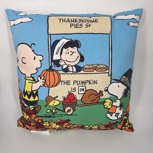 Charlie Brown ​🦃 Peanuts Thanksgiving Throw Pillow: Lucy's Pie Stand 🥧